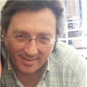 Insegnante piano-tastiere-chitarra con esperienza pluriennale